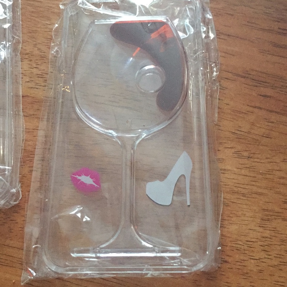 🆕 iPhone moveable wine case in size 8 or 7 - Picture 2 of 2